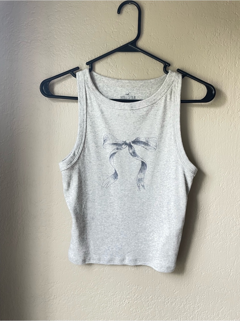 Hollister Grey Graphic Ribbed Tank Top - Bow Print Size Medium